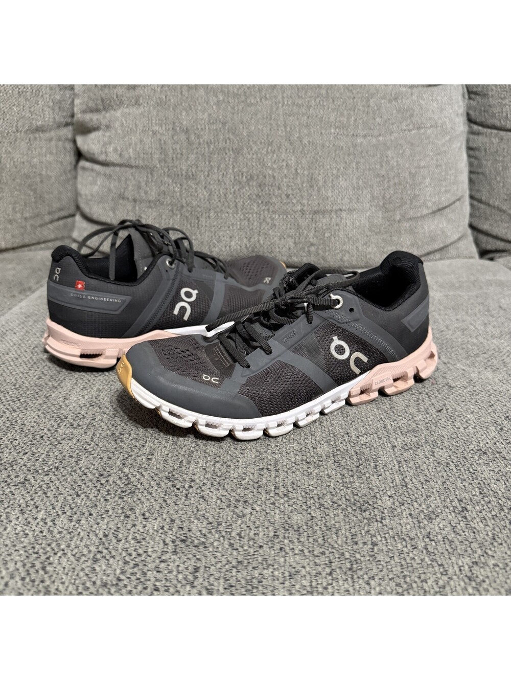 On Cloud Shoes Womens Size 6.5 Black Pink Running CloudTec Mesh Trainer Sneakers